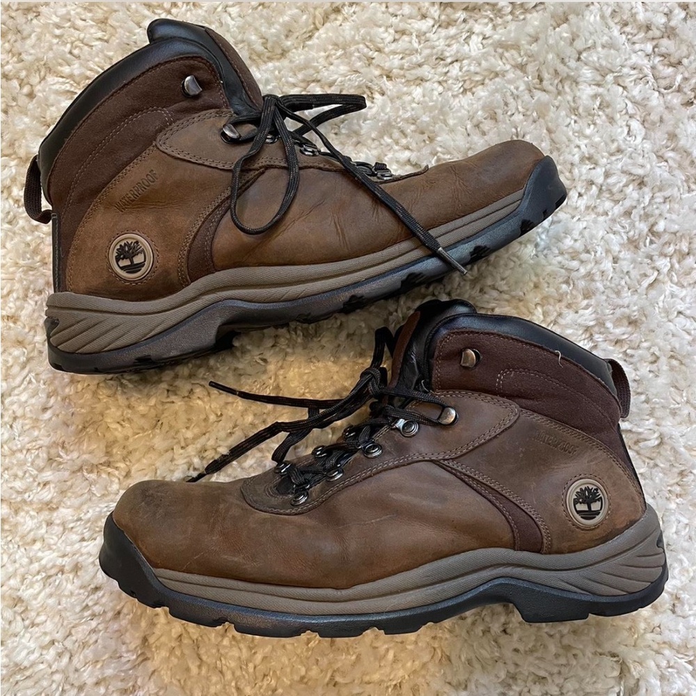 Timberland Brown Leather Hiking Boots with Durable Rubber Sole